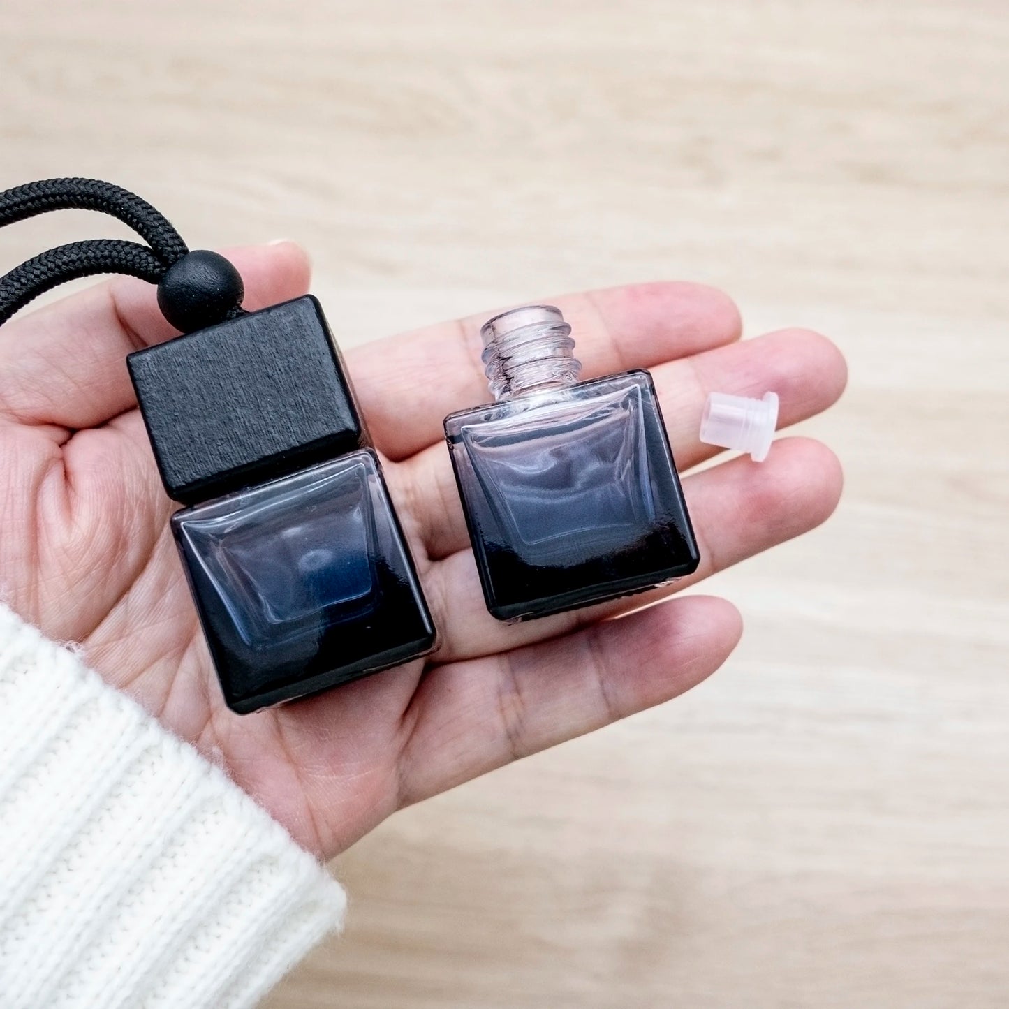 Black Cap Oil Diffuser